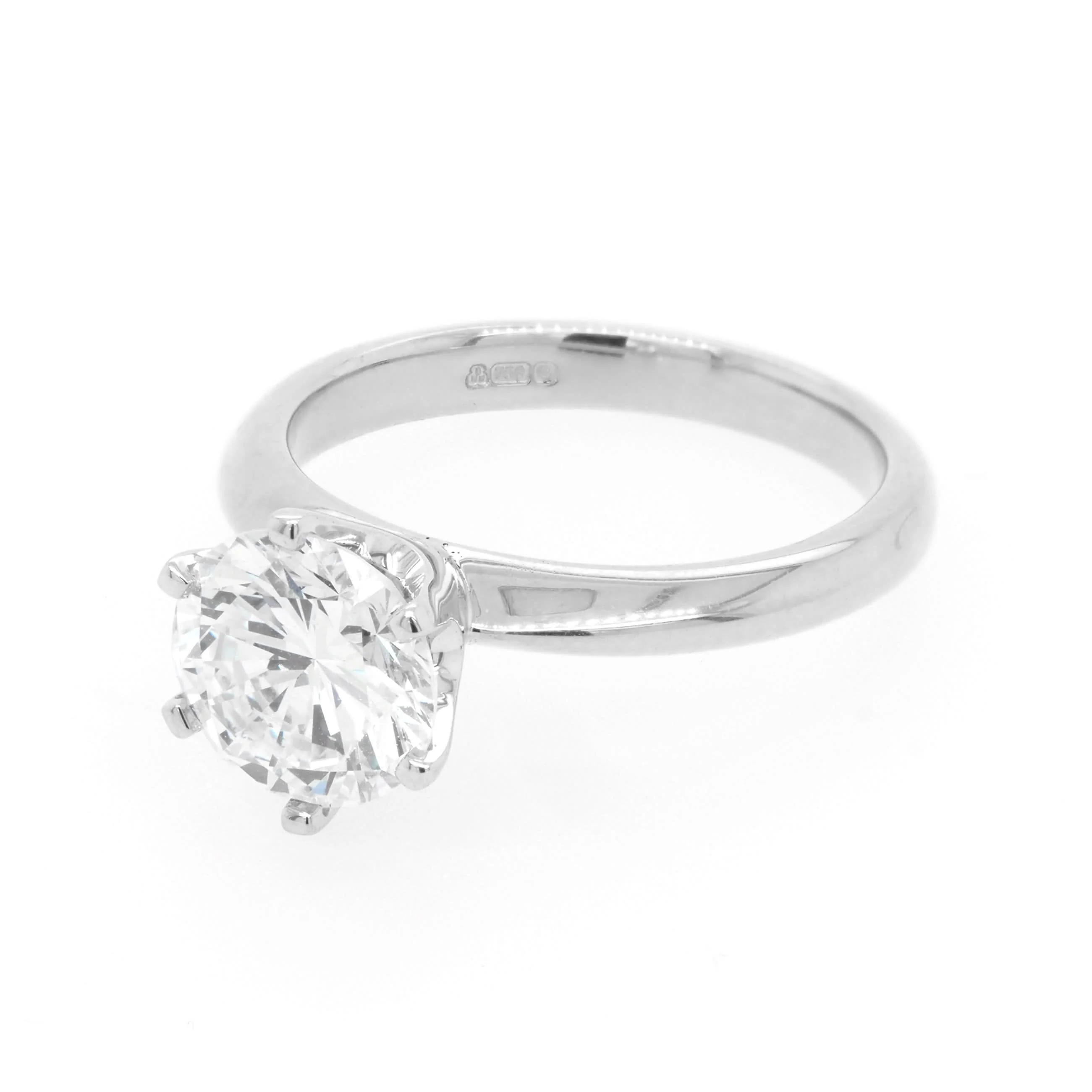 A Fine Platinum Single Stone Diamond Ring with Diamond-Set Shoulders, 2.00cts - Image 3