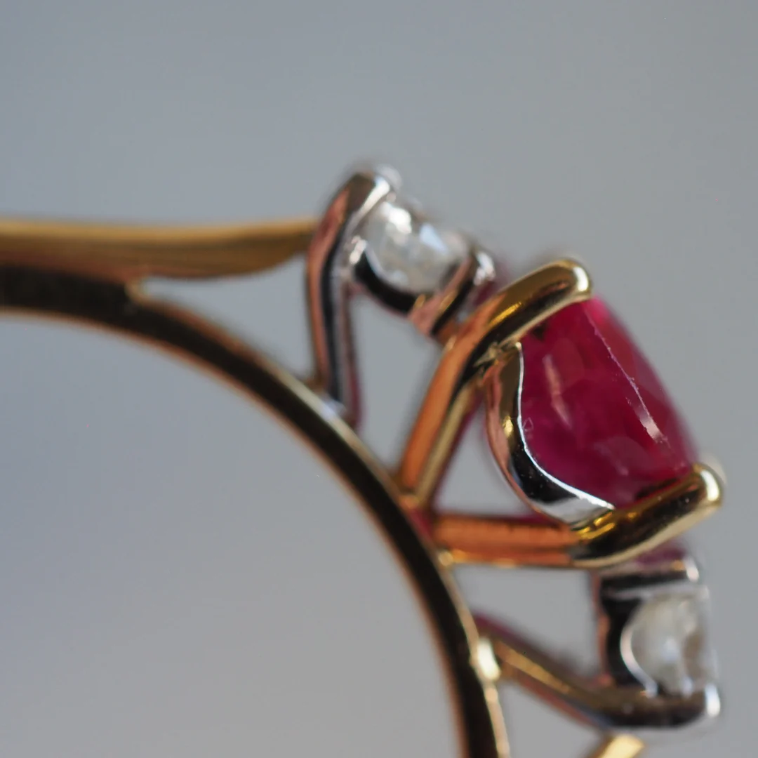 An 18ct Yellow Gold Ruby and Diamond Ring - Image 6